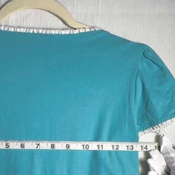 Moschino “Rush Hour in Venice” Light Blue Crochet Detailed Tee - Size Small - Picture 8 of 8